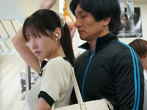 Bố Gã chồng chịch người tình của con trai khi biết con trai "đi ngoài" và không còn quan tâm
