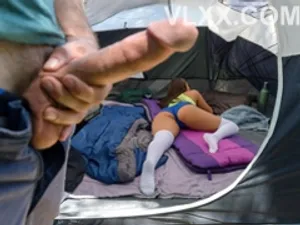 Trừng phạt lồn cô con gái ruột vì ăn mặc gợi dục